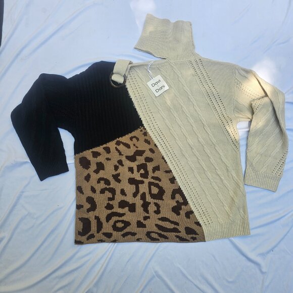 Davi and Dani cold shoulder leopard mixed print sweater Womens LARGE - Picture 2 of 12